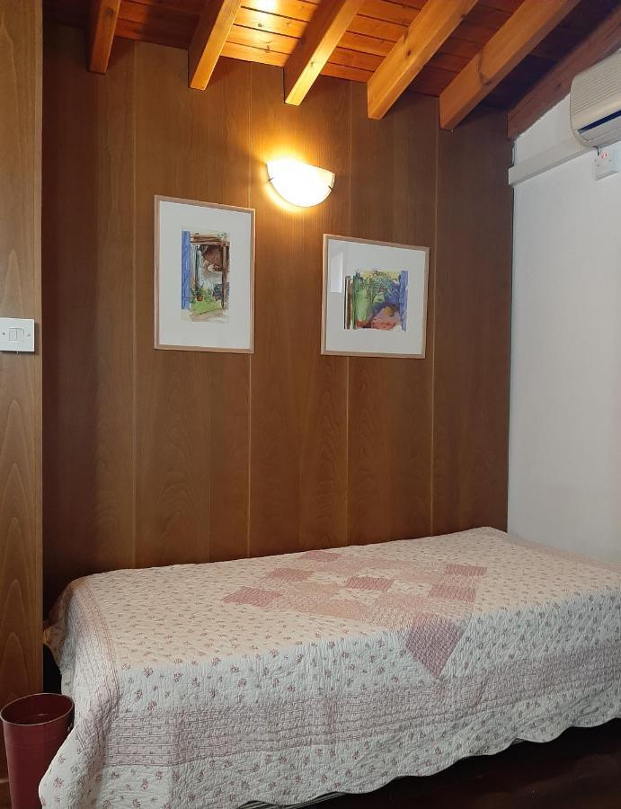 Blue Cottage Apsiou Bagian luar foto