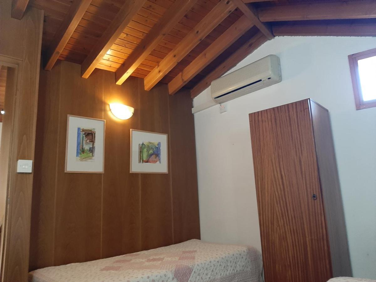 Blue Cottage Apsiou Bagian luar foto
