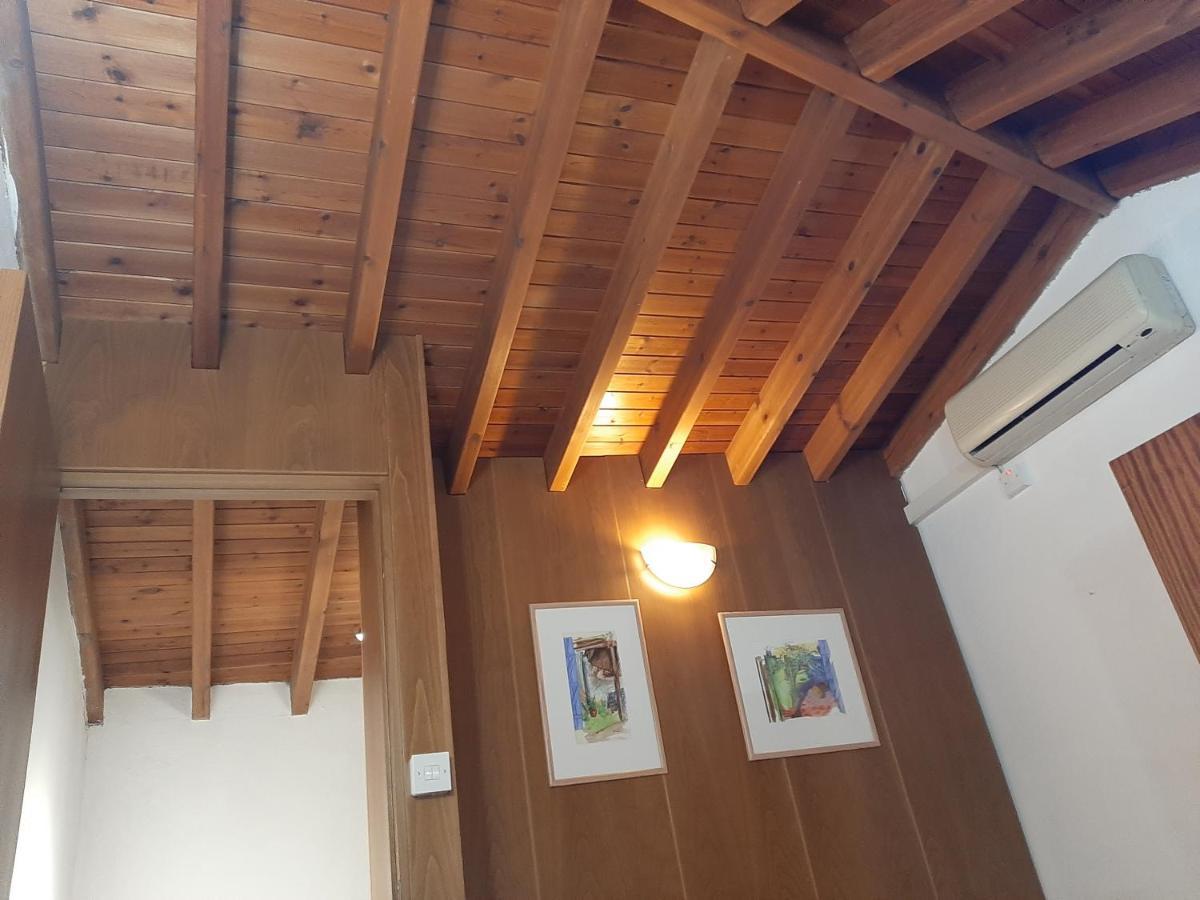 Blue Cottage Apsiou Bagian luar foto