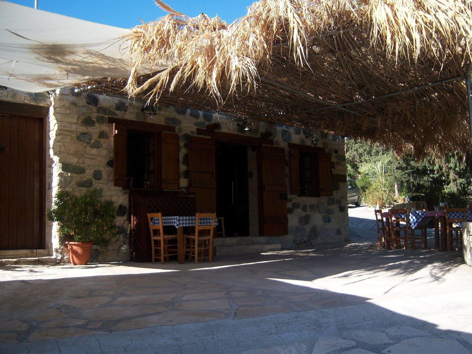 Blue Cottage Apsiou Bagian luar foto